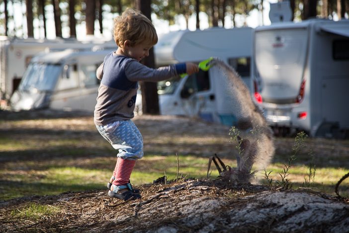 Paul bei seiner LIeblingsbeschäftigung auf dem Campingplatz